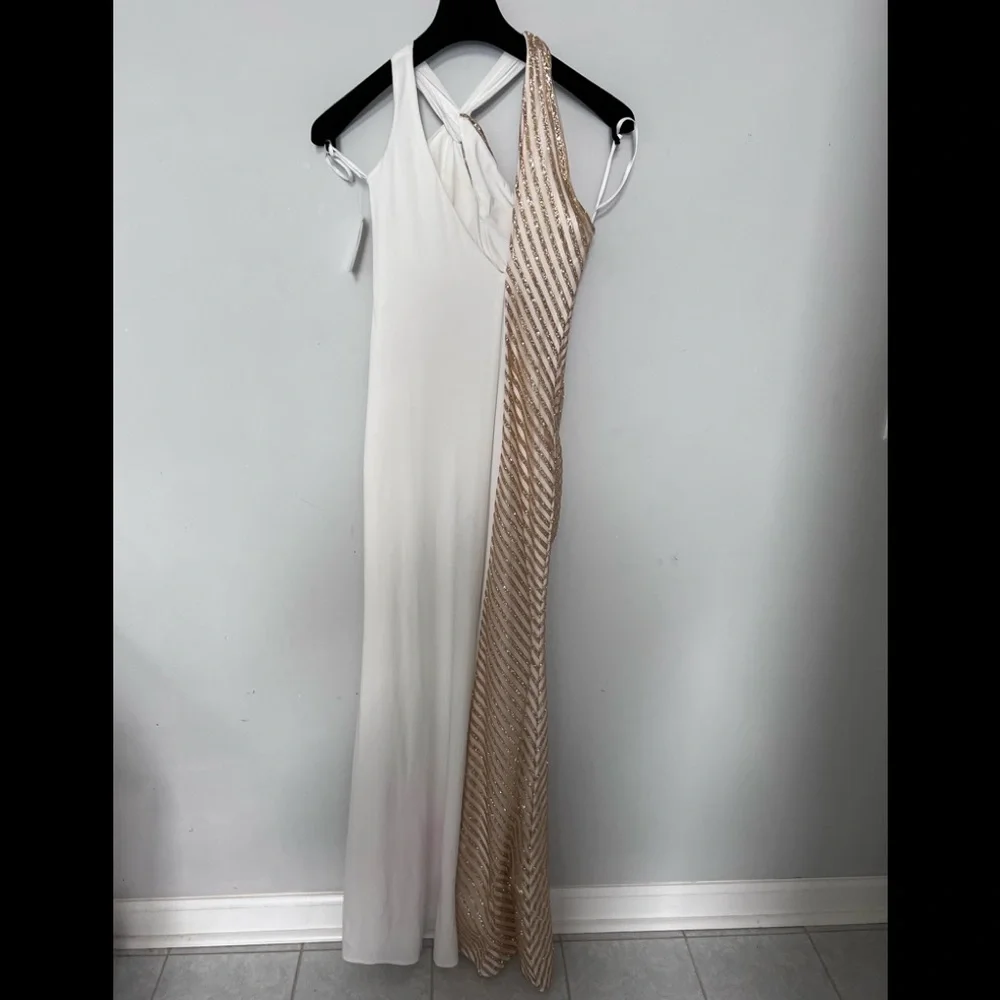 Cache Gown - Picture 7 of 7
